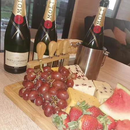 The Mountain View Log , Attymass Ballina Holiday home *