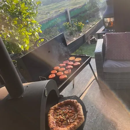 Σπίτι διακοπών The Mountain View Log , Attymass Ballina *