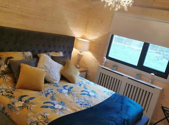 The Mountain View Log , Attymass Ballina Feriehus *