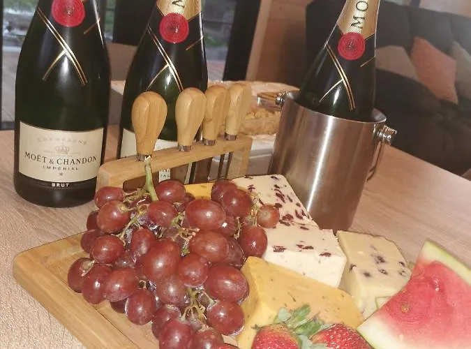 The Mountain View Log , Attymass Ballina Feriehus *